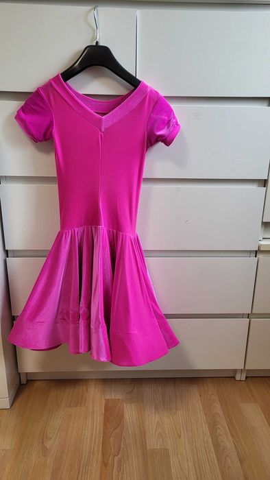 Продаю рейтингове плаття Бейсик для бальних танців. Зріст 134 (8-10 ро