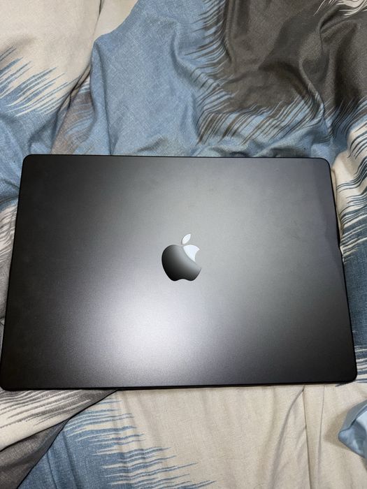 macbook pro m4 14 inch 16 gb ram 512 gb ssd