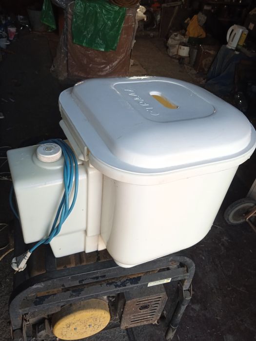 Пральна машина в робочому стані.