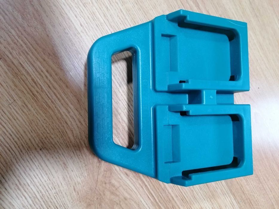 Koszyk na 4 baterie Makita, uchwyt na akumulatory, organizer