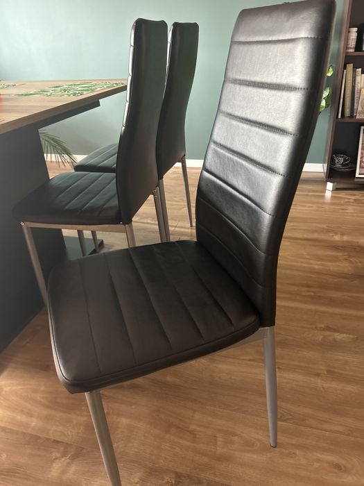 Stół z funkcja rozkladania + krzesla