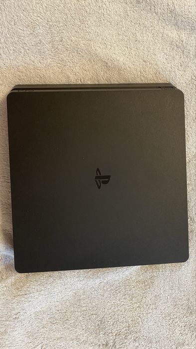 Play station 4 slim + gta 5