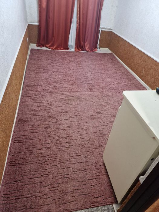 Напольное покрытие б/ у в прекрасном состоянии,Срочно