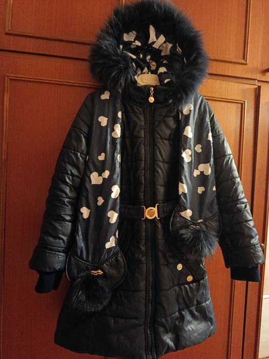 Куртка осінь-зима для дівчинки 7-9 років синього кольору б/у