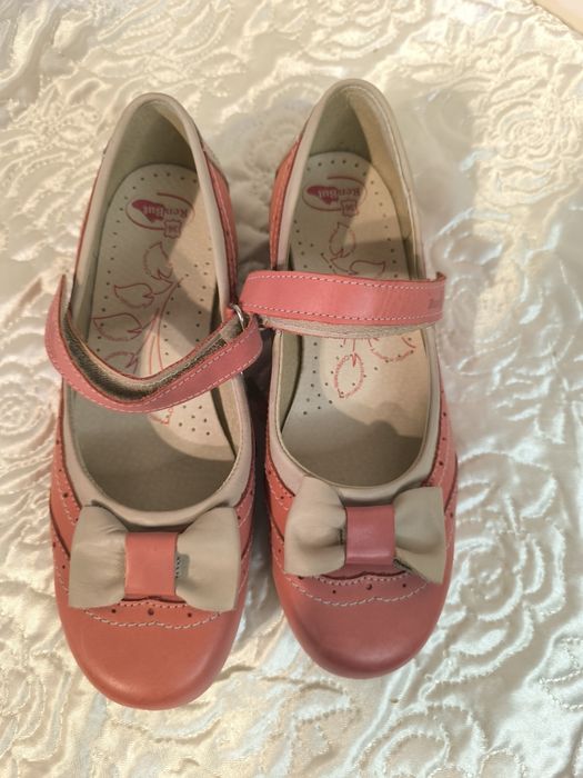Baletki dziewczęce  nowe skóra naturalna rozmiar 36