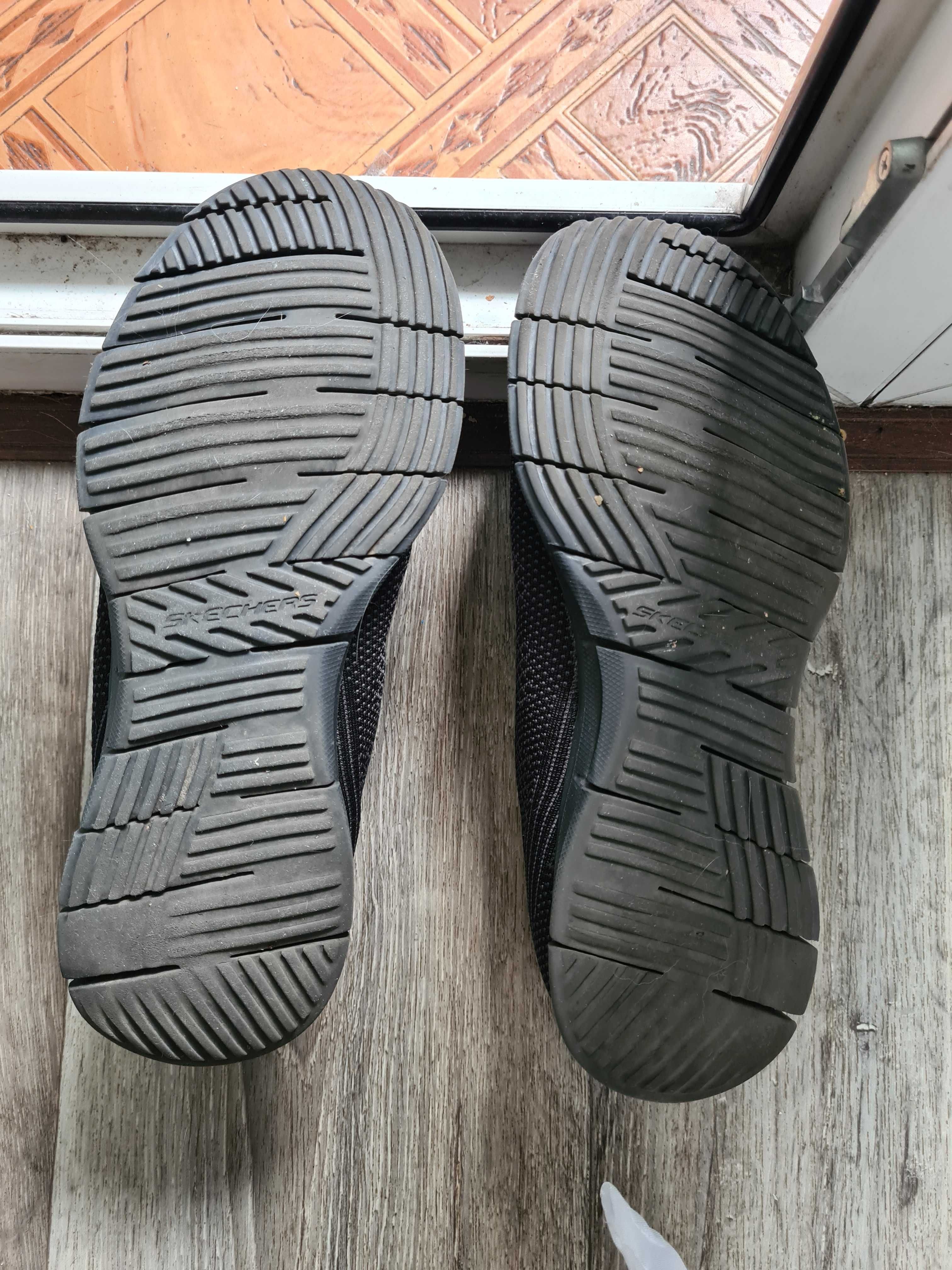Мужские фирменные кроссовки SKECHERS 42 р (по ст-27 см)