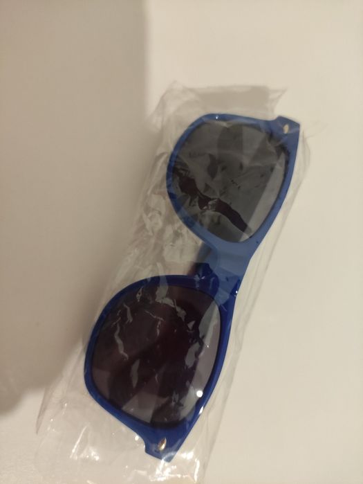 Sprzedam okulary przeciwsloneczne UV 400 PEPSI