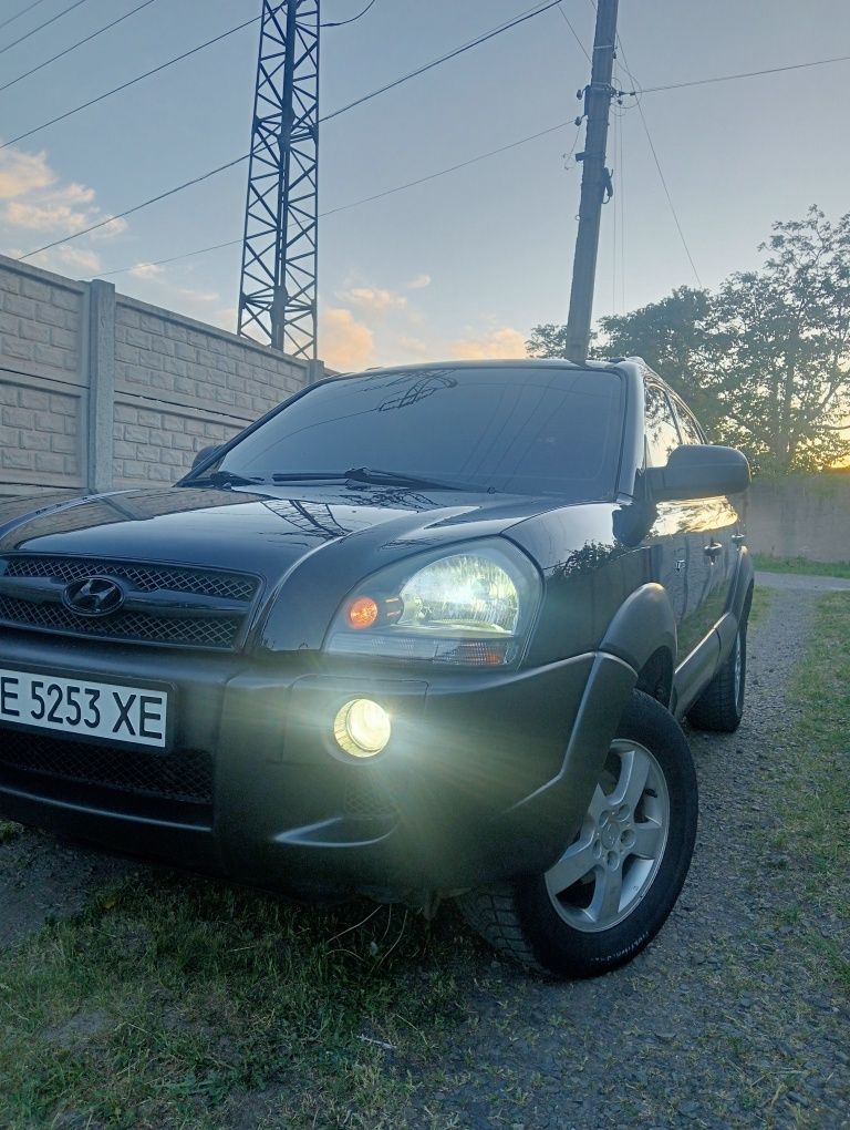 Hyundai tykson 2.0 автомат 4х4