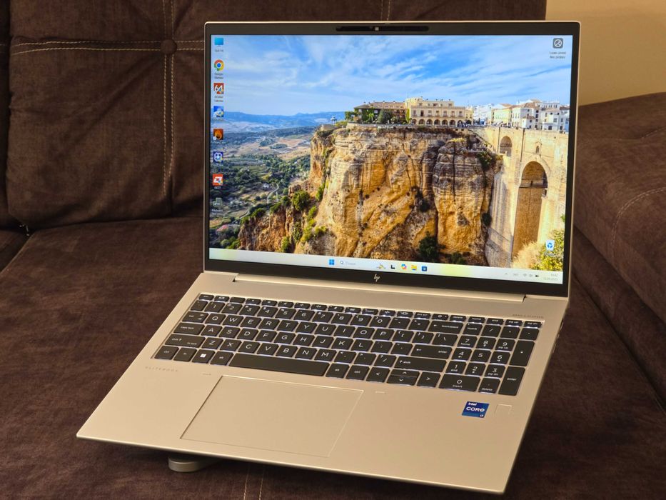 HP EliteBook 860 G10 (16" IPS FHD+/ i7-1360p/ 16 DDR5/ 512 NVMe)
