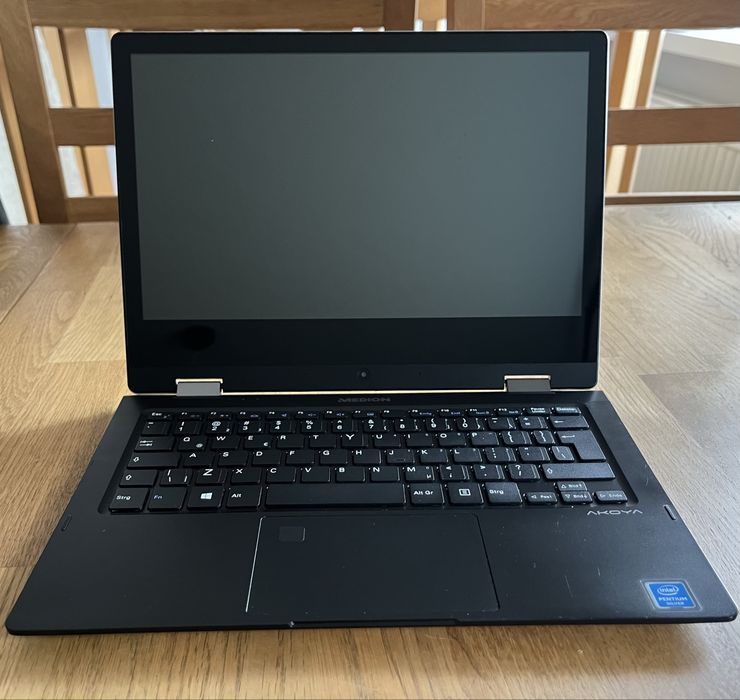 Medion Akoya E2294 Windows 11, N5000, 4GB, 64+128GB, 2w1 (dotykowy)