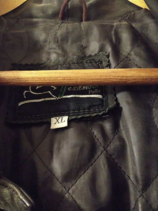 Кожаная женская куртка