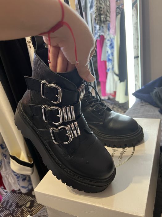 Шкіряні боти ,ботінки ,зима ,осінь