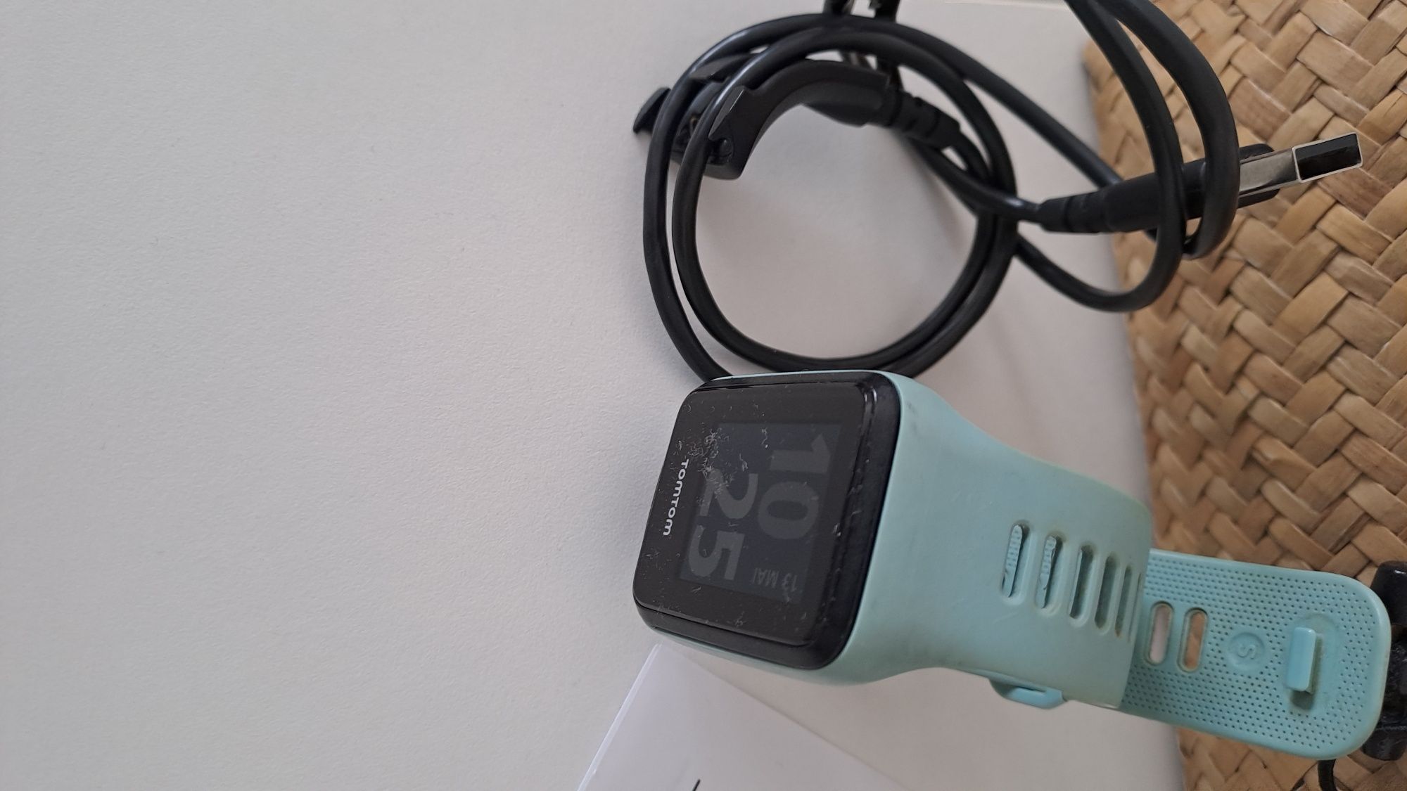 Relógio TomTom Versão 1.764 - Com Bracelete Azul e Carregador!
