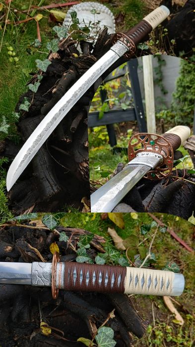 Ręcznie wykuty miecz Wakizashi. Japoński miecz. Knifemaking.