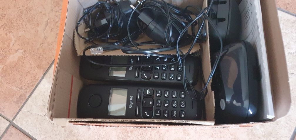 2 nowe telefony stacjonarne