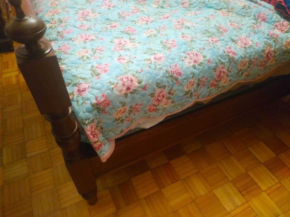 Cama solteiro romântica madeira nogueira maciça OFERTA do colchão