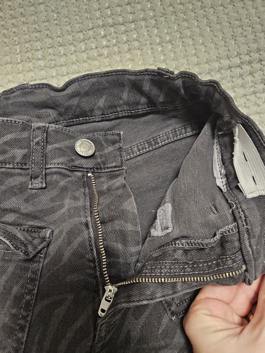 Calças de ganga / jeans