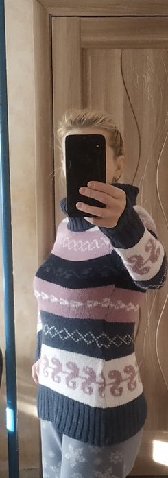 Свитер     новый