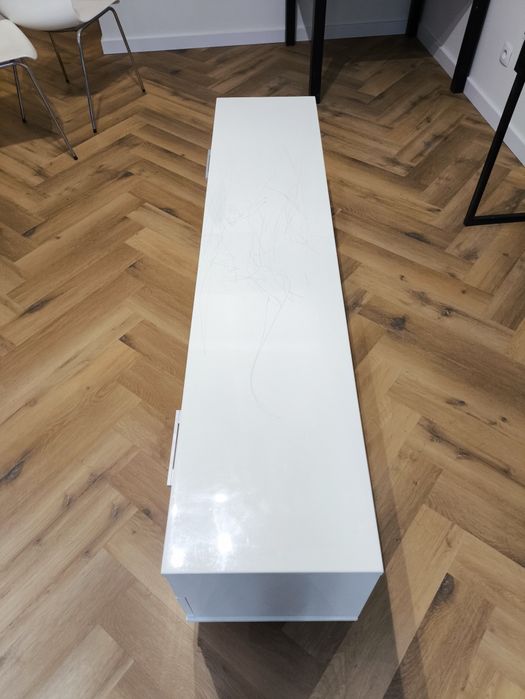 Komoda pod telewizor 4 szuflady i 3 regały