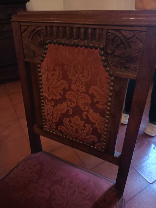 Conjunto de cadeiras, mesa e cadeirões vintage, antiguidades