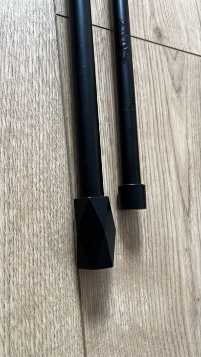 Karnisz czarny 200 cm stan bdb