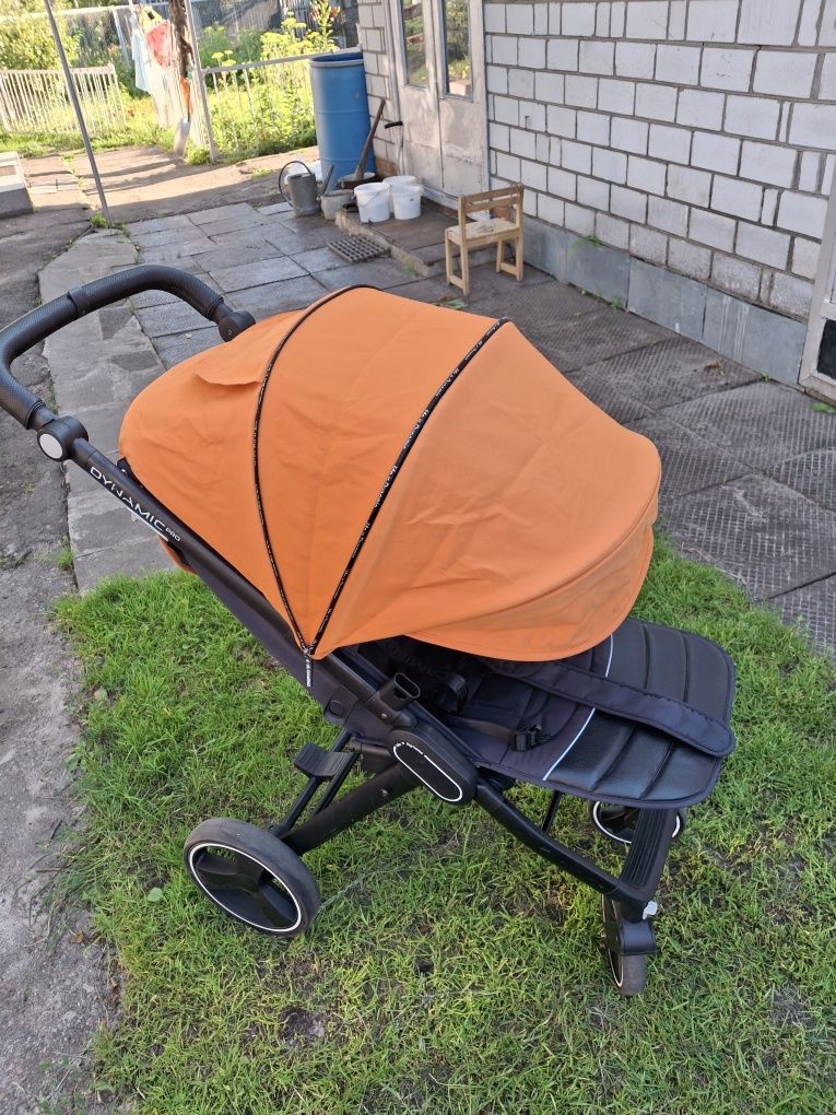 Продам прогулянкову коляску