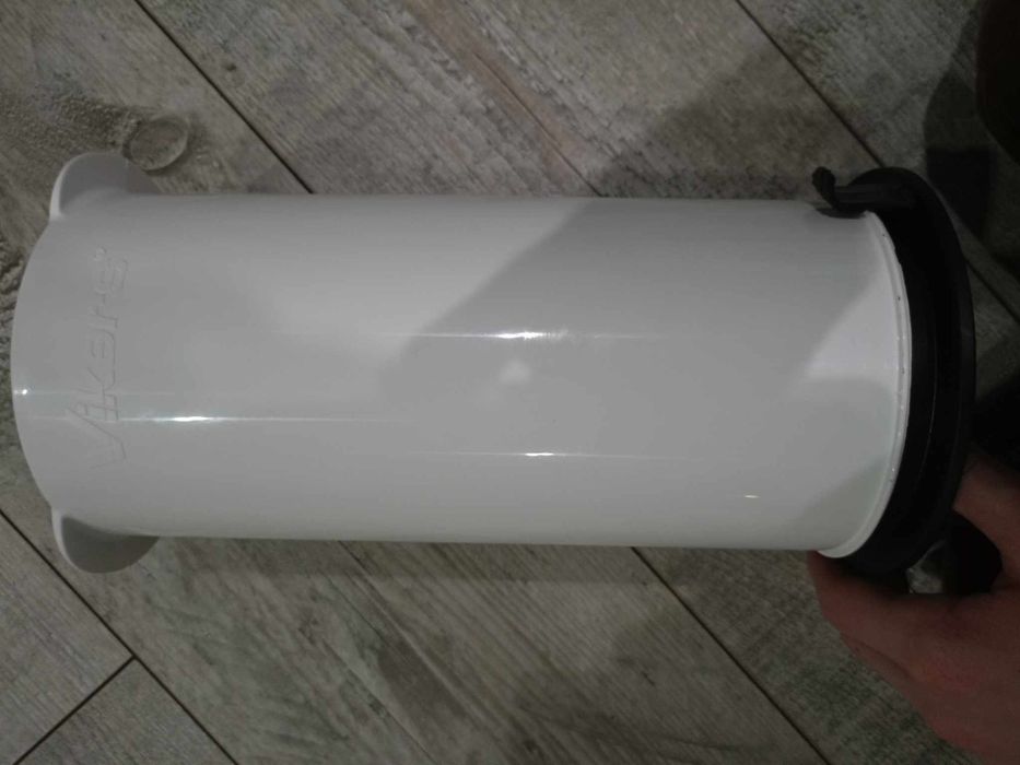 Zgniatarka do puszek przenośna 2,5 l