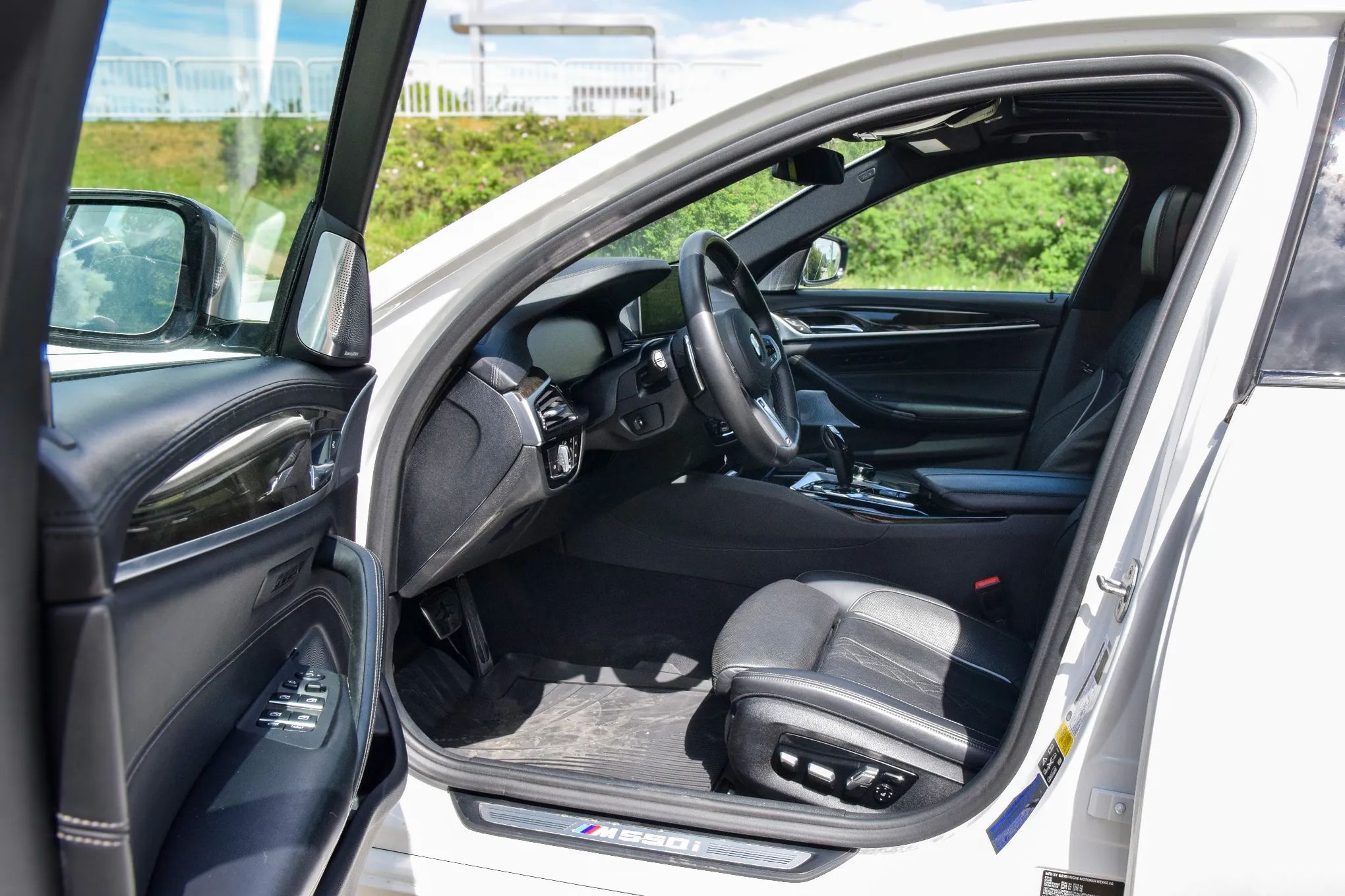 BMW Seria 5 M550i xDrive, FV23%, idealny stan, bogate wyposażenie