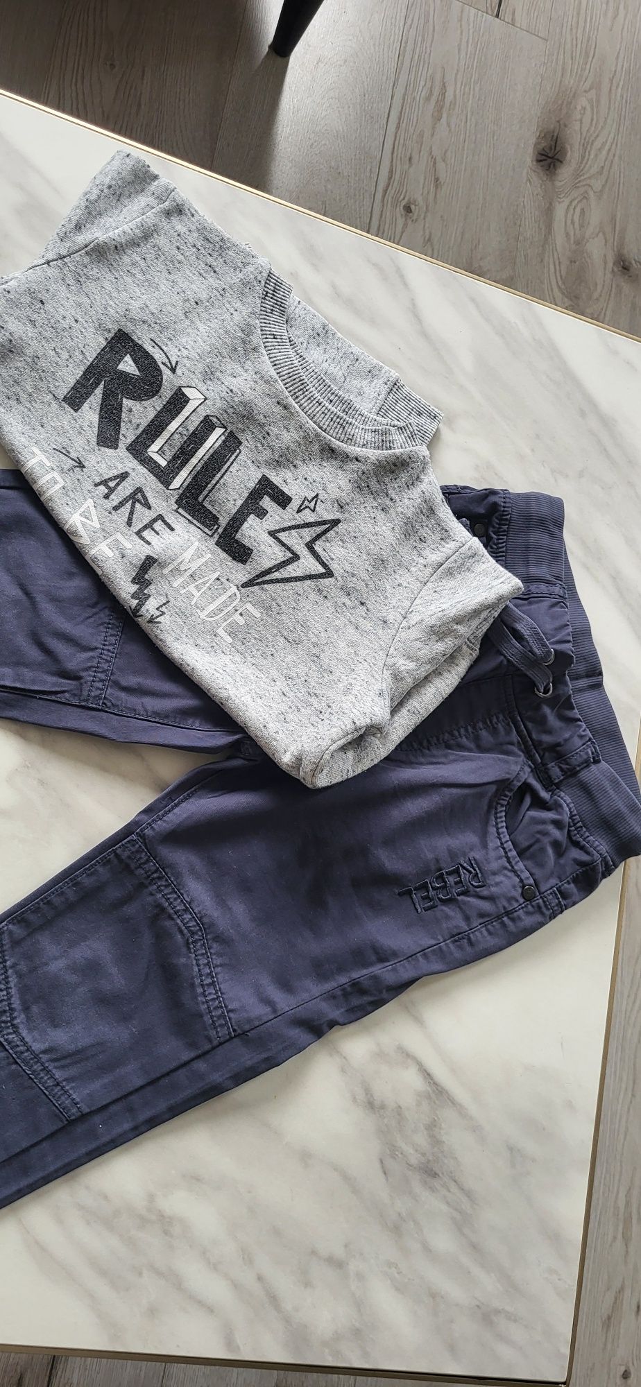 Spodnie i bluza 92