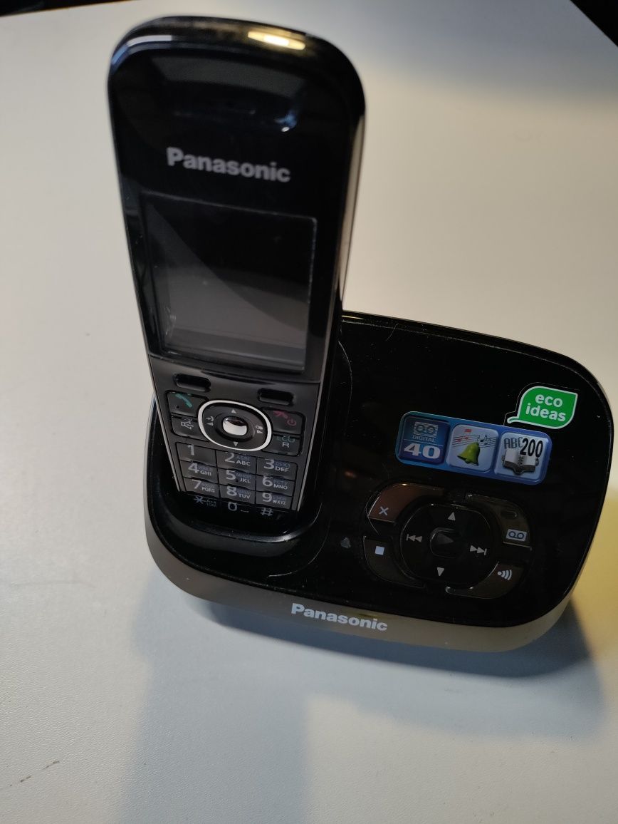 Panasonic KX-TG8521UA цифровий радіотелефон