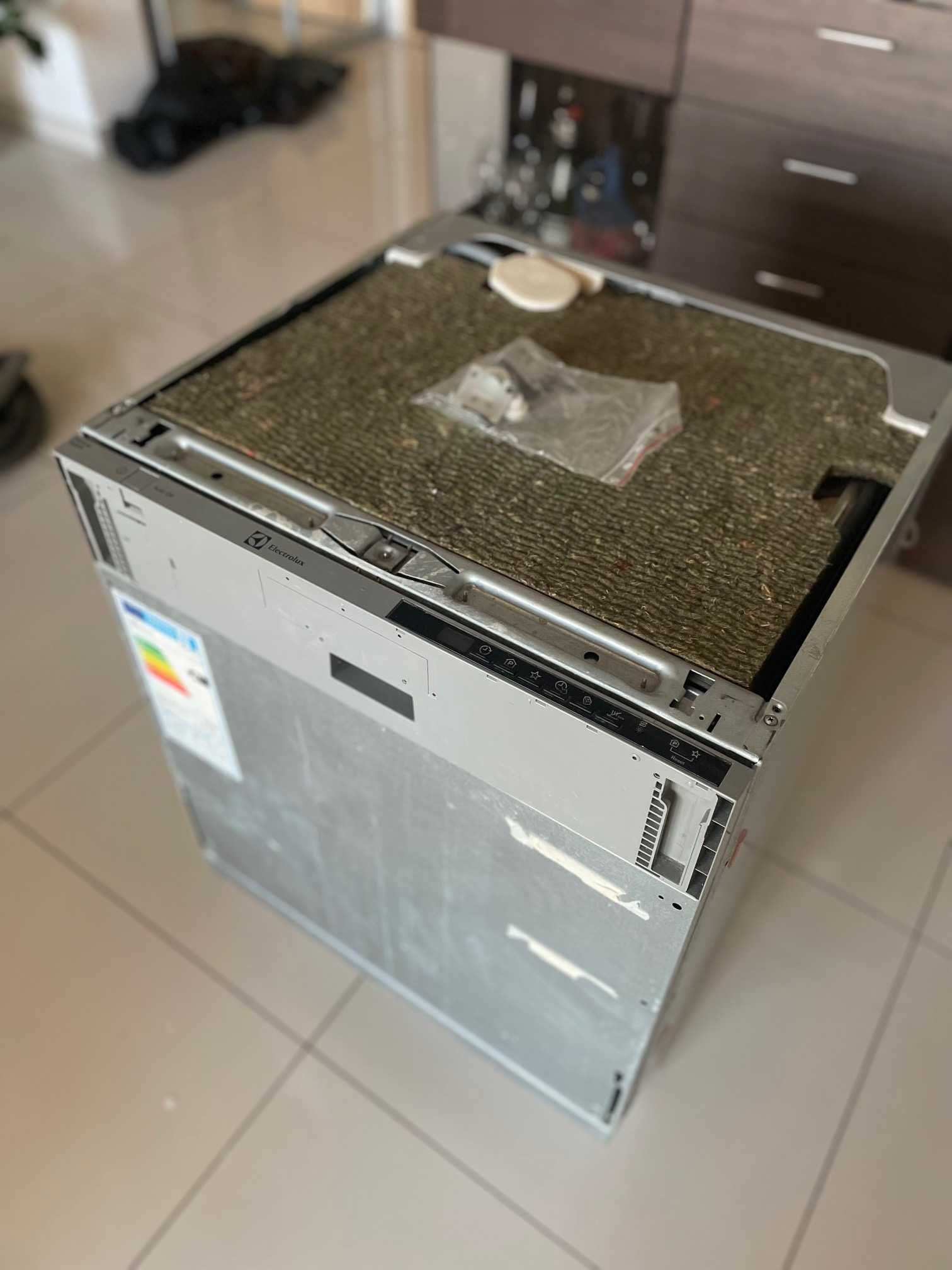 Zmywarka Electrolux ESL6374RO, do zabudowy