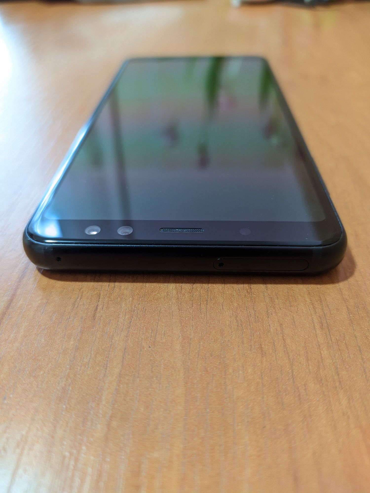 Смартфон Samsung Galaxy A8 2018 (SM-A530F/DS) 4/32