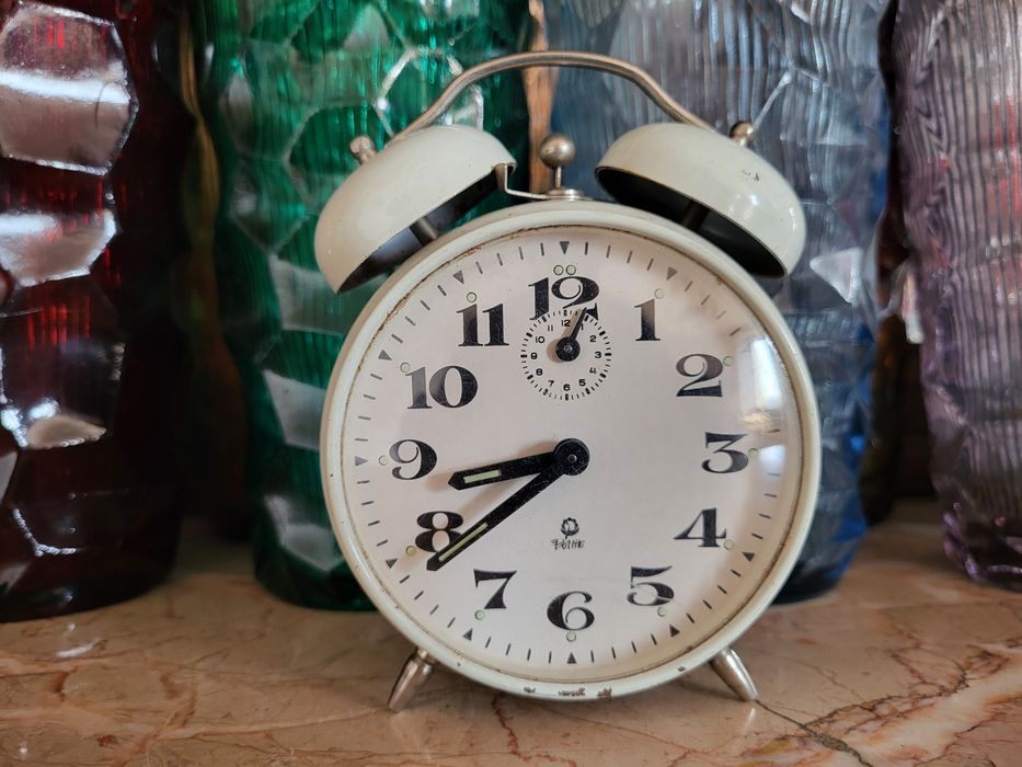 Stary budzik Poltik PRL