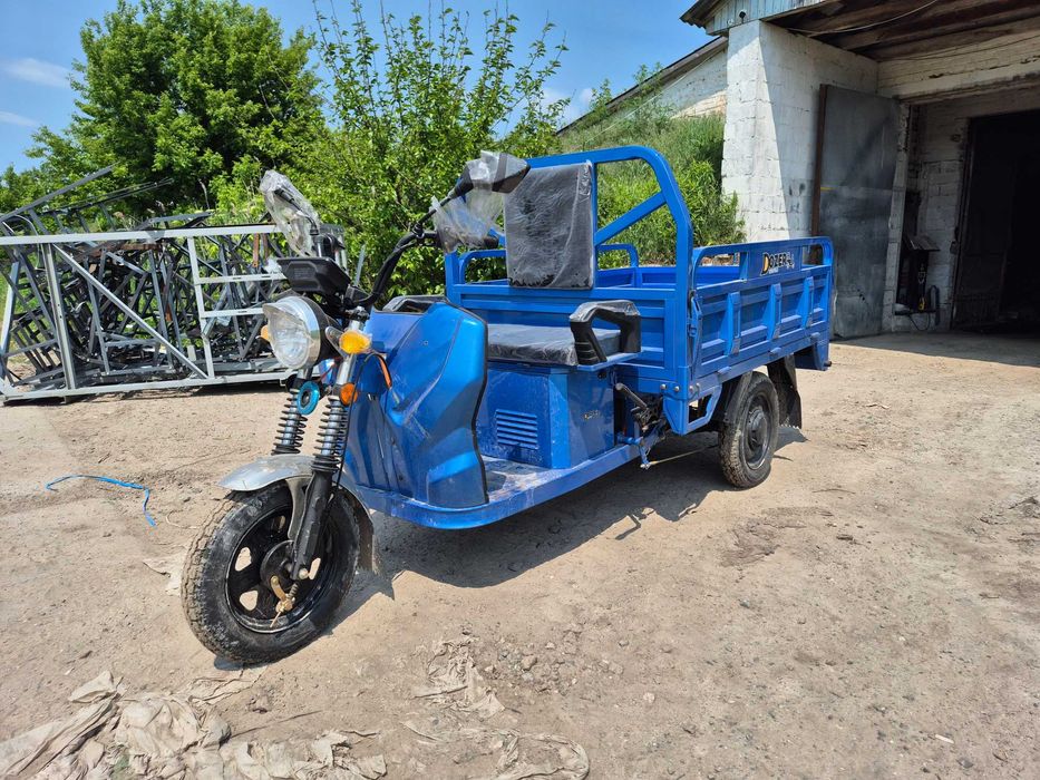 Трицикл Электро DOZER JH 1200 WT до 600 кг 100*150 кабина