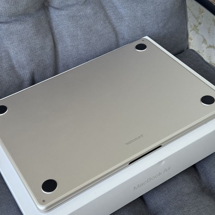 Apple Macbook Air 2022 m2
