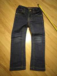 Spodnie jeansowe rozm 92 z metki - w rzeczywistości 98/104