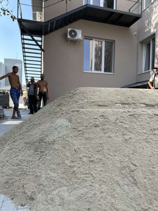 Доставка песок речной щебень зил,камаз 5,10 тонн Садки.Пісок гранотсев