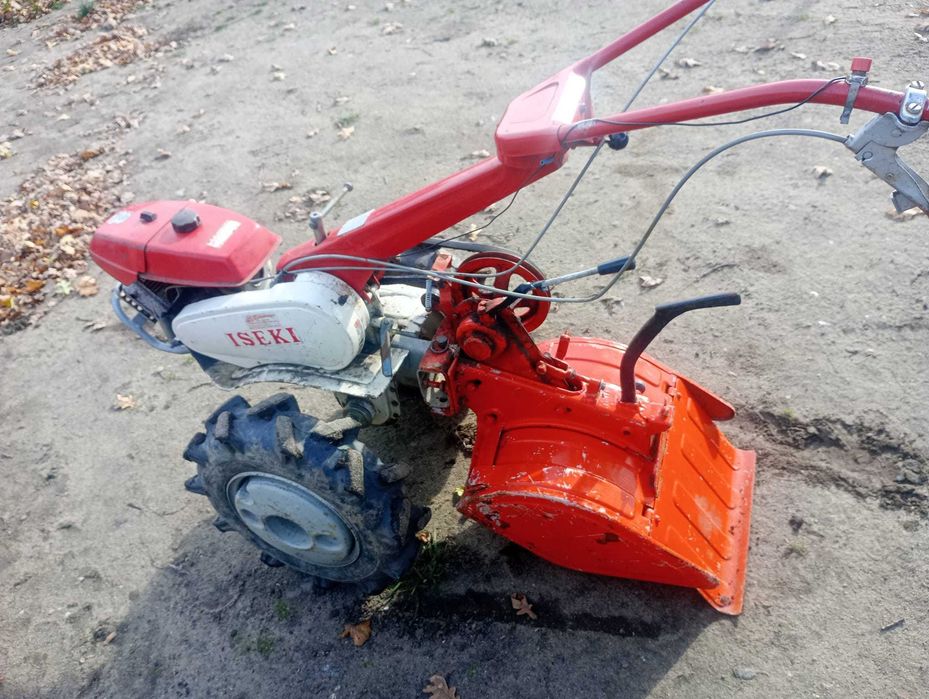 Iseki traktorek jednoosiowy Ciągnik- glebogryzarka, dzik