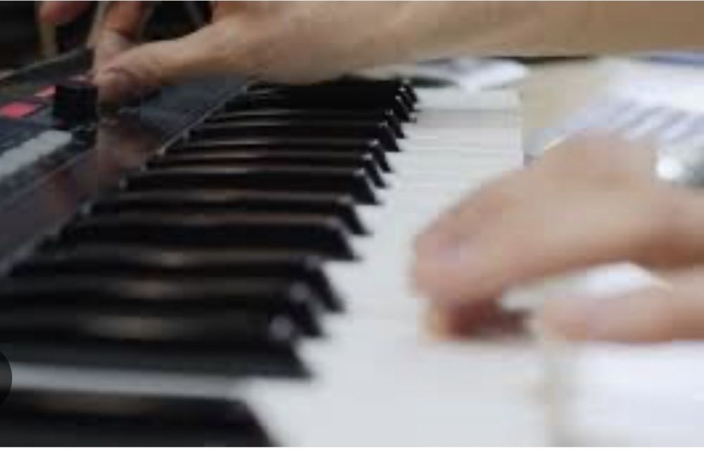 Шукаю музикантів (гітара, клавішні, саксофон, вокал)