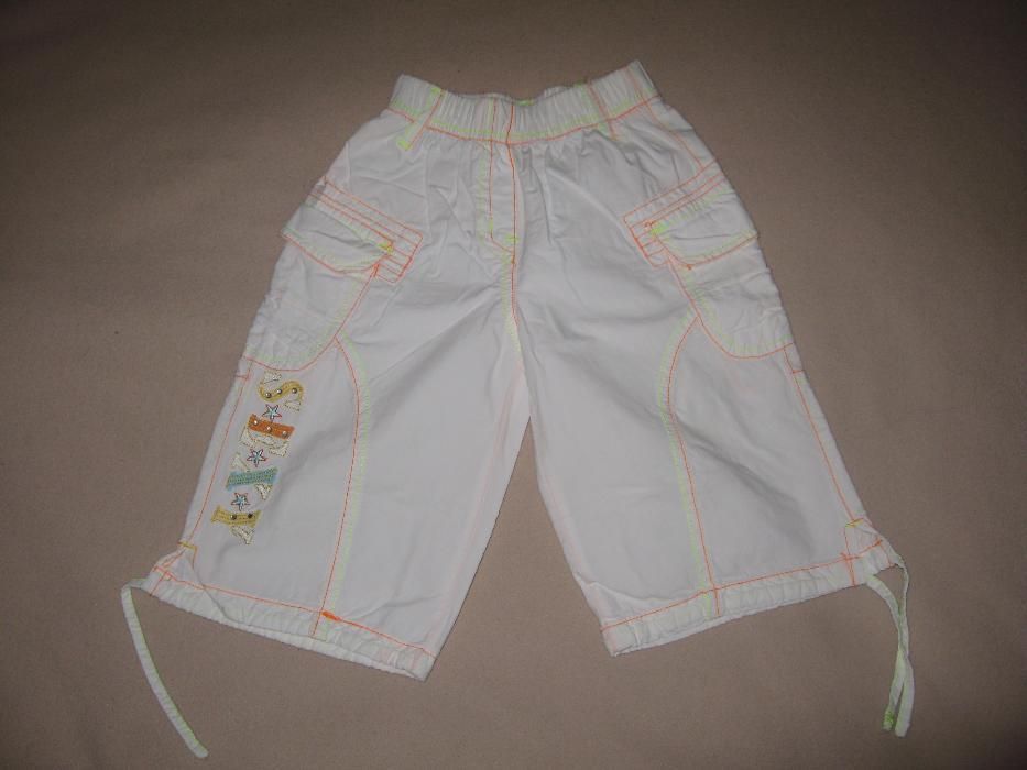 Красиві шорти-капрі, 4 роки, 30 грн.