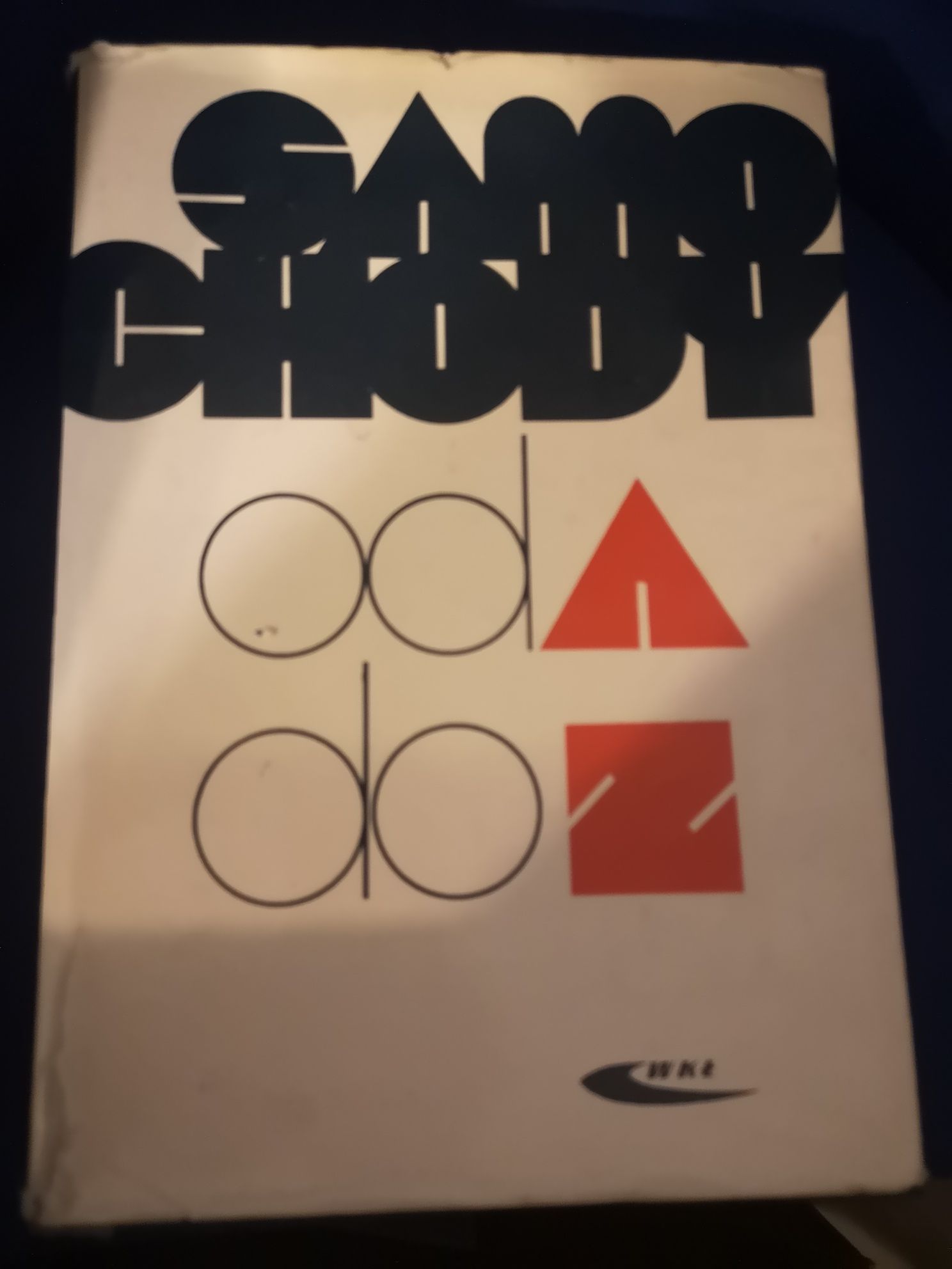 Książka samochody od A do Z z 1978 roku.
