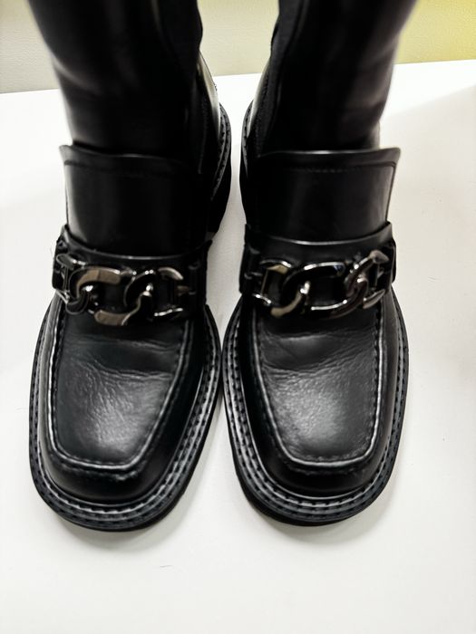 Демісезонні шкіряні ботинки Estro