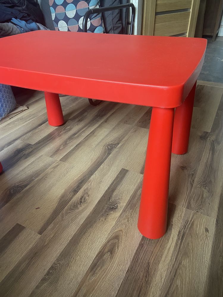 Stolik Ikea Mammut dziecięcy