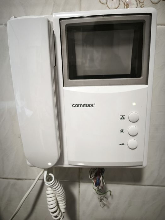 Video porteiro Commax DPV-4KE p&b fios