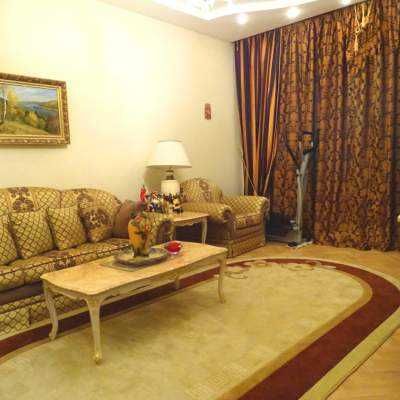 сдам большую современную 3-к. квартиру Печерск метро Арсенальная 3 мин