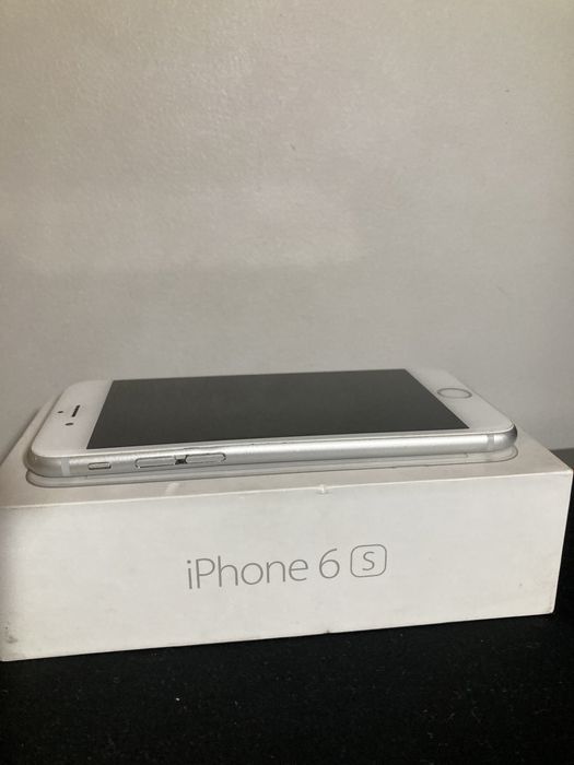 IPhone 6s srebrny