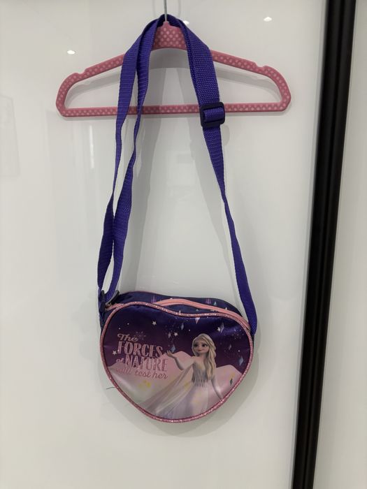 Bal przebierańców strój Elza Kraina Lodu choinka hallowen śnieżynka