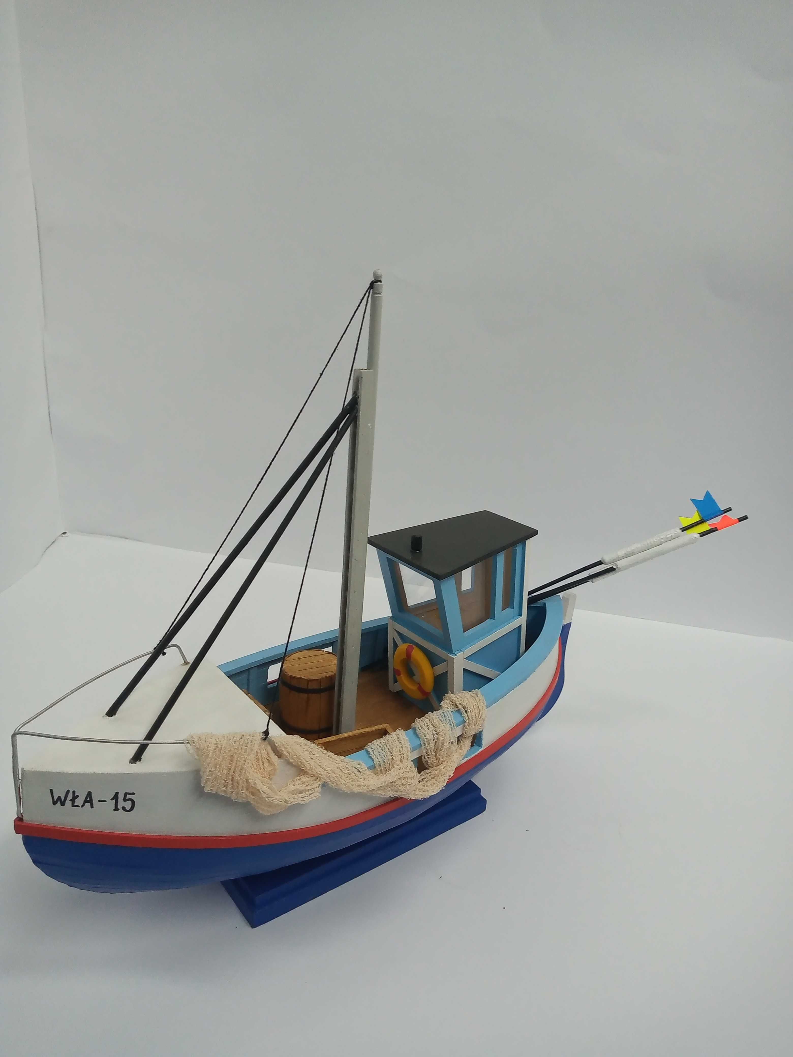 Ręcznie robiony model kutra rybackiego KUTER RYBACKI WŁA-15