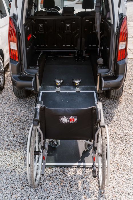 Przewóz osób z niepełnosprawnościami.PL, Ukraina, Niemcy. Flota 15 aut