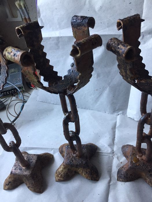 Muito antigos castiçais feitos manual